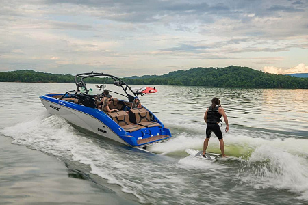 Катер Yamaha 222XD